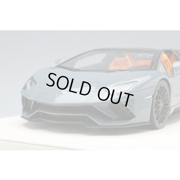 画像2: EIDOLON 1/18 Lamborghini Aventador S Roadster 2017 Grigio Terrest Limited 30 pcs. (2)