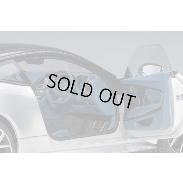 画像10: AUTOart 1/18 Aston Martin DBS Superleggera (Lightning Silver) (10)