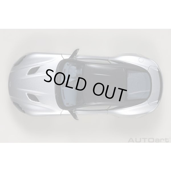 画像7: AUTOart 1/18 Aston Martin DBS Superleggera (Lightning Silver) (7)