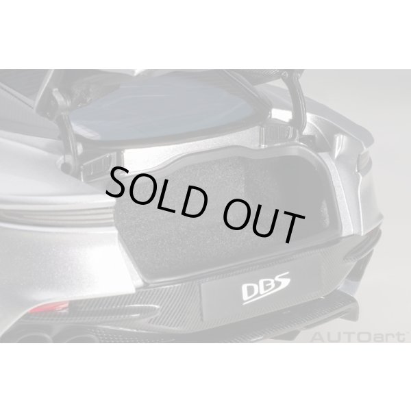 画像12: AUTOart 1/18 Aston Martin DBS Superleggera (Lightning Silver) (12)