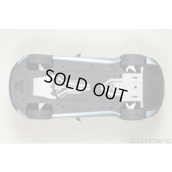 画像8: AUTOart 1/18 Aston Martin DBS Superleggera (Caribbean Pearl Blue) (8)