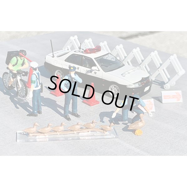 画像3: TOMYTEC 1/64 Diorama Collection 64 # Car Snap 16a Police (3)