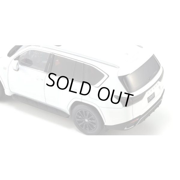 画像9: Kyosho Original 1/43 Lexus LX 600 F SPORT (White Nova GF/輸出専用車LHD) (9)
