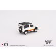 画像3: MINI GT 1/64 Land Rover Defender 90 Wagon White (RHD) (3)