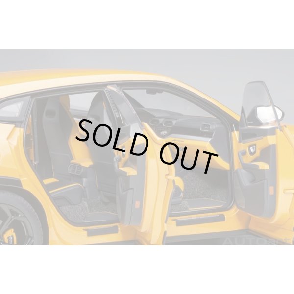 画像10: AUTOart 1/18 Lamborghini Urus (Arancio Borealis) (10)