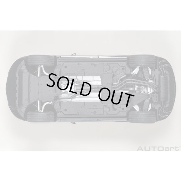 画像8: AUTOart 1/18 Lamborghini Urus (Arancio Borealis) (8)