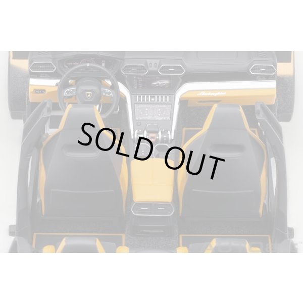 画像12: AUTOart 1/18 Lamborghini Urus (Arancio Borealis) (12)