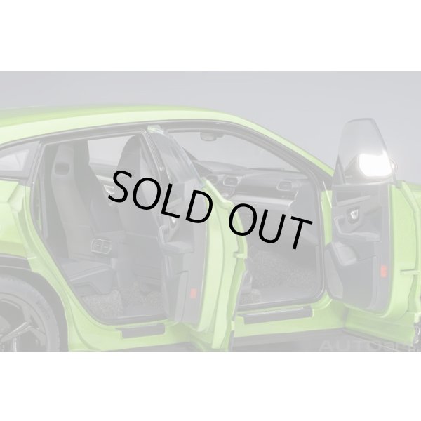 画像10: AUTOart 1/18 Lamborghini Urus (Verde Selvans) (10)