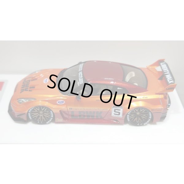 画像4: EIDOLON 1/43 LB-Silhouette WORKS GT 35GT-RR  Arancio Pearl / Vino Rosso Tow-tone color Limited 35 pcs. (4)