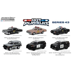 画像: GREEN Light 1/64 Hot Pursuit Series 43