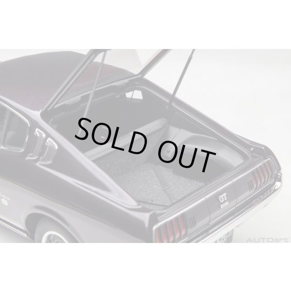 画像12: AUTOart 1/18 Toyota Celica Liftback 2000GT (RA25) 1973 (Dark Purple Metallic) (12)