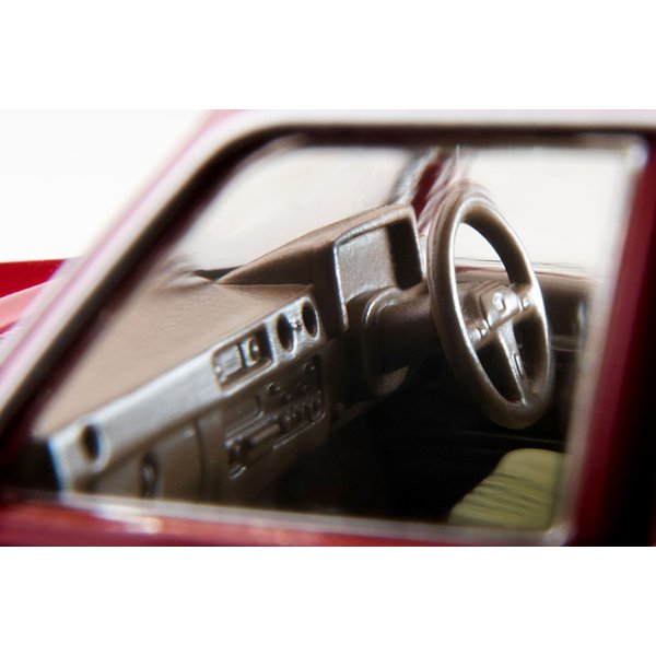 画像9: TOMYTEC 1/64 Limited Vintage NEO Toyota Land Cruiser 60 Standard Upgrade Van (Red) (9)