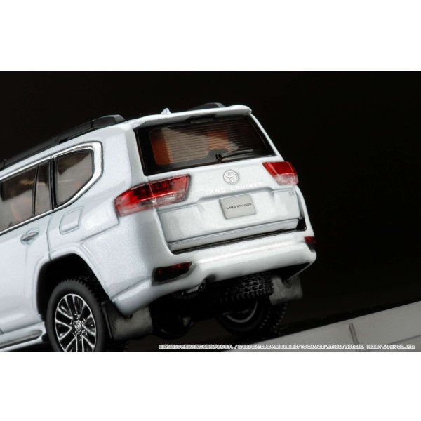 画像6: Hobby JAPAN 1/64 Toyota Land Cruiser (JA300W) ZX Precious White Pearl ベージュ内装 (6)