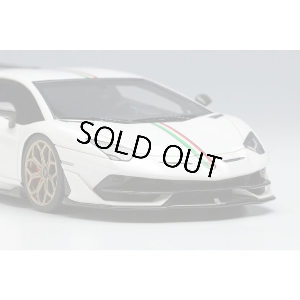 画像8: EIDOLON 1/43 Lamborghini Aventador SVJ 2018 (Leirion wheel) Bianco Isis / Italian Stripe Limited 120 pcs. (8)