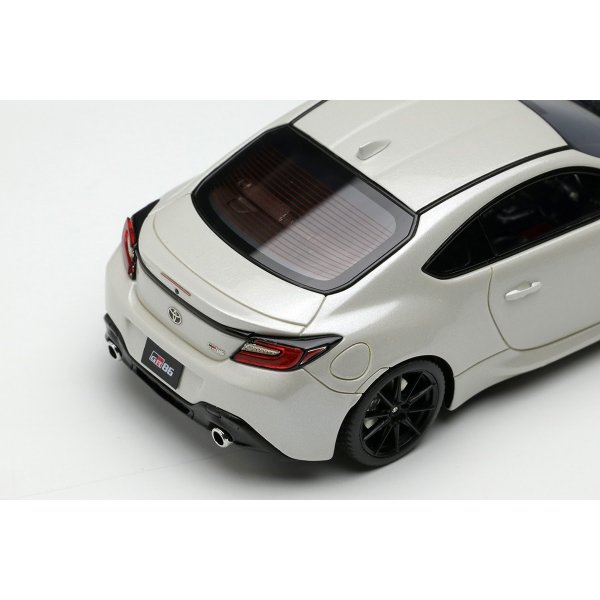画像6: EIDOLON 1/43 Toyota GR86 RZ 2021 Crystal White Pearl (6)