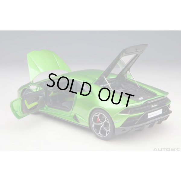 画像15: AUTOart 1/18 Lamborghini Huracan Evo (Verde Selvans) (15)