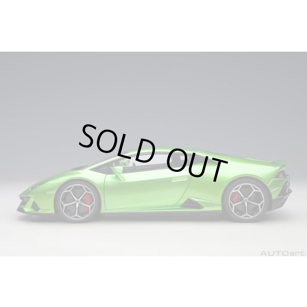 画像3: AUTOart 1/18 Lamborghini Huracan Evo (Verde Selvans) (3)