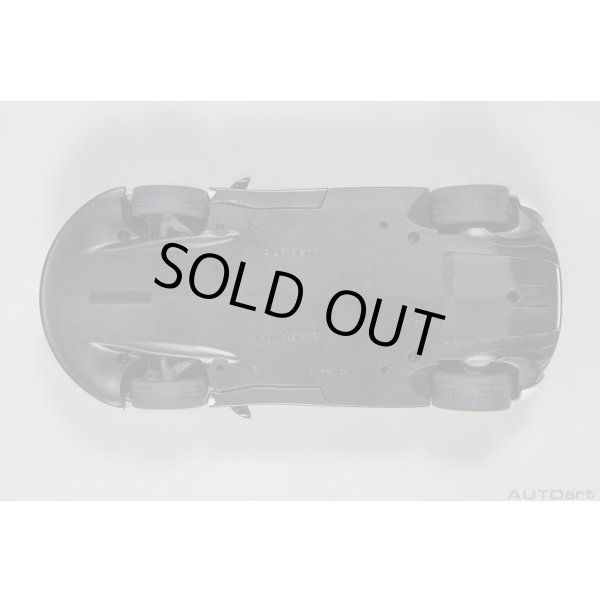 画像8: AUTOart 1/18 McLaren P1 (Alaskan Diamond White) (8)