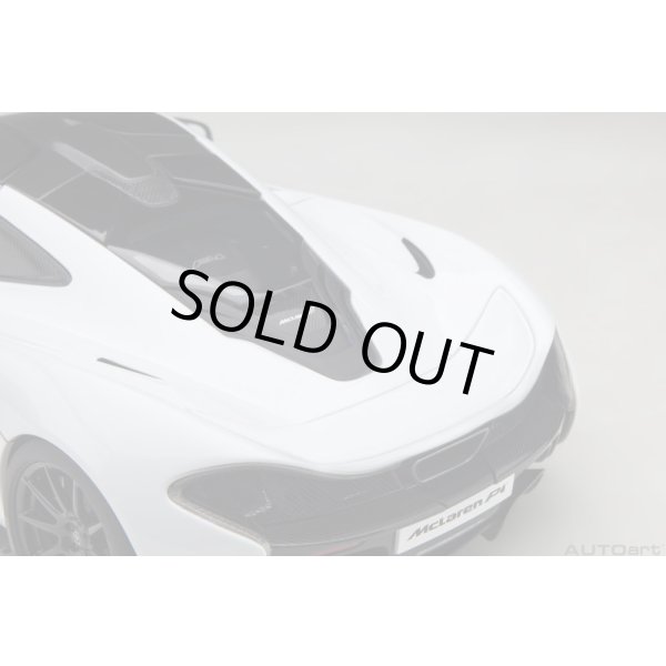 画像14: AUTOart 1/18 McLaren P1 (Alaskan Diamond White) (14)