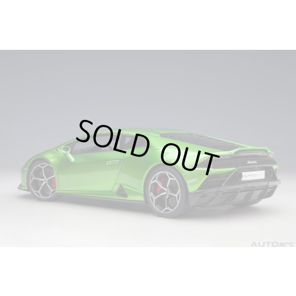 画像2: AUTOart 1/18 Lamborghini Huracan Evo (Verde Selvans) (2)