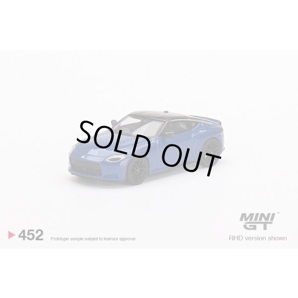 画像1: MINI GT 1/64 Nissan Fairlady Z Version ST 2023 Seiran Blue (RHD) (1)