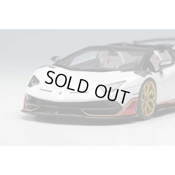 画像14: EIDOLON COLLECTION 1/43 Lamborghini Aventador SVJ Roadster 2020 Ad Personam 2 tone paint Pearl White / Rossocons Limited 150 pcs. (14)