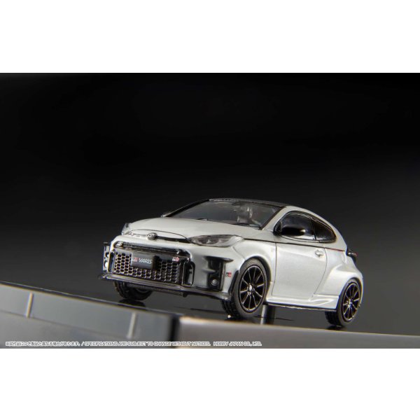 画像5: Hobby JAPAN 1/64 Toyota GR Yaris RZ High Performance GR Parts Platinum White Pearl Mica (5)