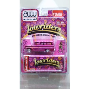 画像: auto world 1/64 1965 Chevrolet Suburban Lowrider with Figure (並行輸入品)