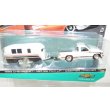画像4: Maisto 1/64 1993 Chevrolet 454 SS Pickup & Camper Trailer White/Black (4)