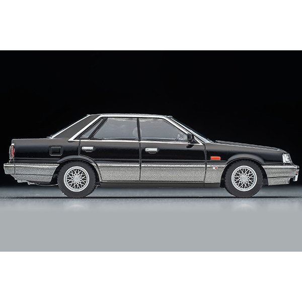 画像4: TOMYTEC 1/64 Limited Vintage NEO Nissan Skyline 4door HT GTS Twin Cam 24V (Black/Silver) 1986 (4)