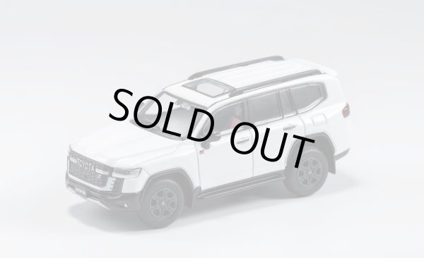画像1: Gaincorp Products 1/64 Toyota Land Cruiser LC300 GR-Sport White (1)