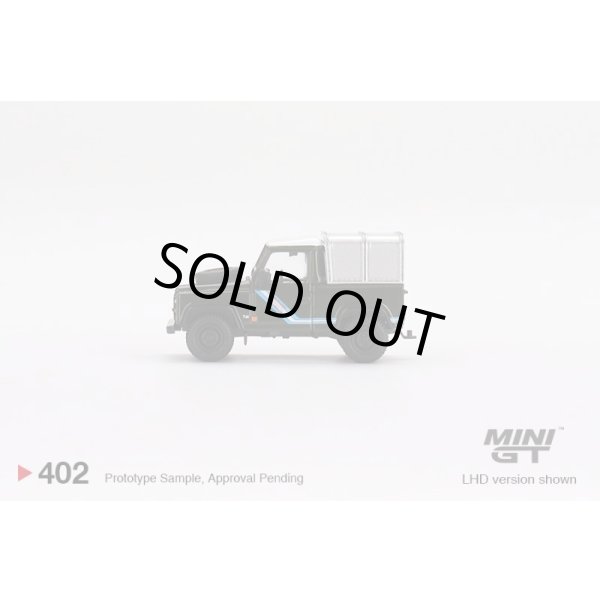 画像4: MINI GT 1/64 Land Rover Defender 90 Pickup Bronze Green (RHD) (4)