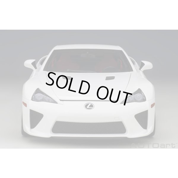 画像5: AUTOart 1/18 Lexus LFA (Whitest White) (5)