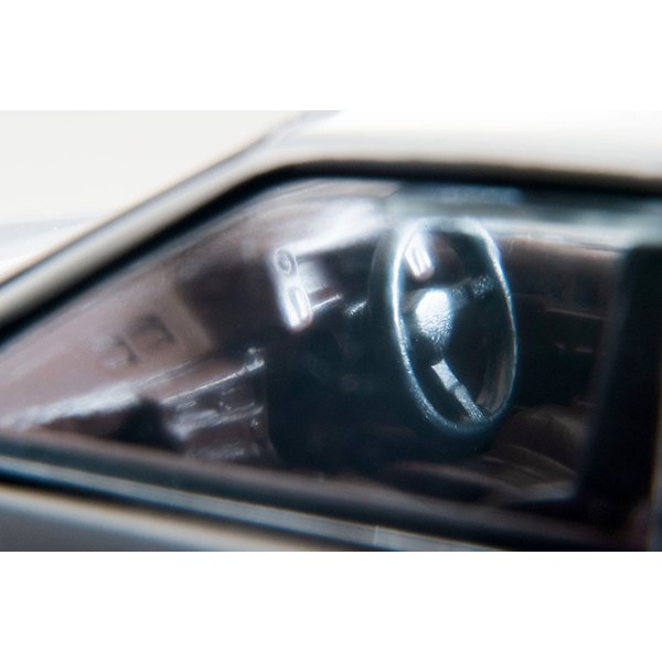 画像9: TOMYTEC 1/64 Limited Vintage NEO Toyota Corolla Levin 2 Door GT-APEX (White/Black) 1984 (9)