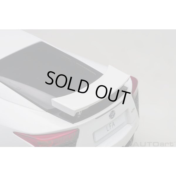 画像14: AUTOart 1/18 Lexus LFA (Whitest White) (14)