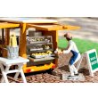 画像4: TOMYTEC 1/64 Diorama Collection 64 #Car Snap 18a Bakery Shop (4)