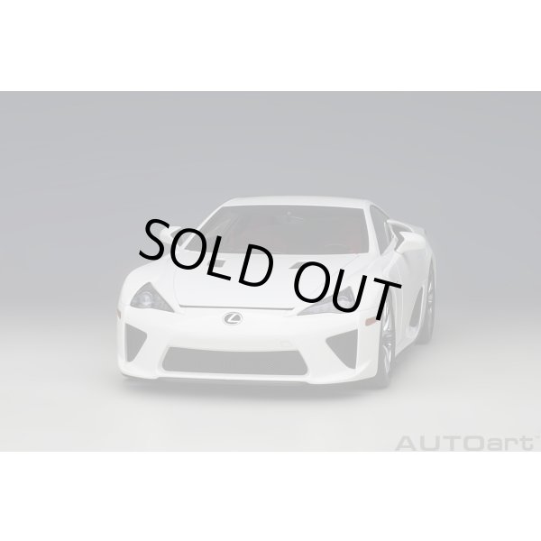 画像19: AUTOart 1/18 Lexus LFA (Whitest White) (19)