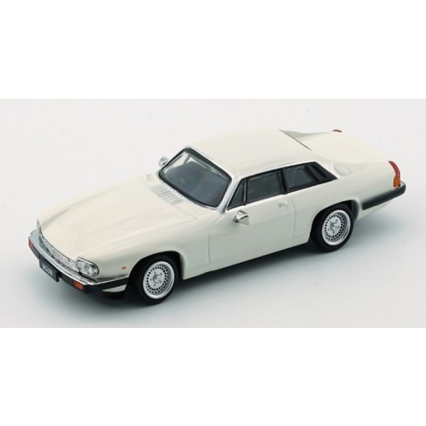 画像1: BM Creations 1/64 Jaguar XJS 1984 Glacier White (RHD) (1)