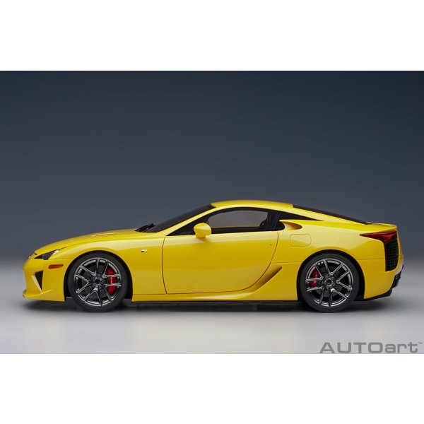 画像3: AUTOart 1/18 Lexus LFA (Pearl Yellow) (3)
