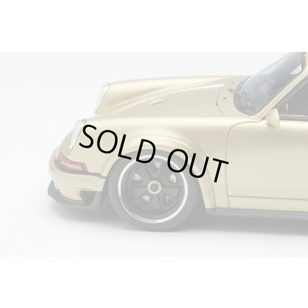 画像6: EIDOLON 1/43 Singer 911 DLS 2022 Light Gold (6)