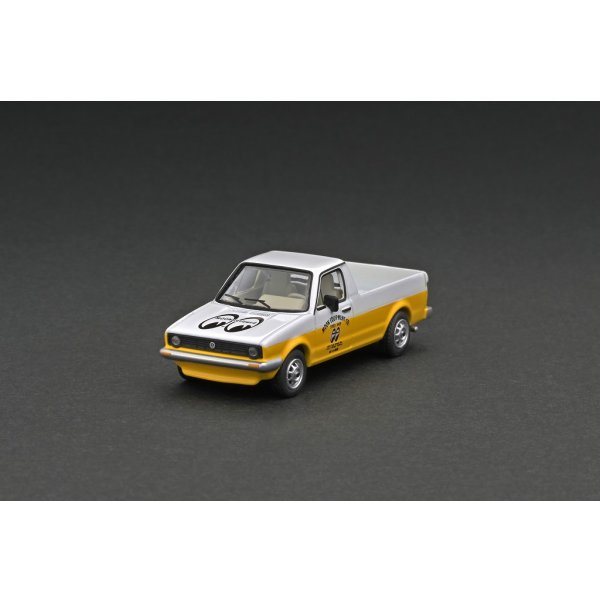 画像1: Tarmac Works 1/64 Volkswagen Caddy Moon Equipped (1)