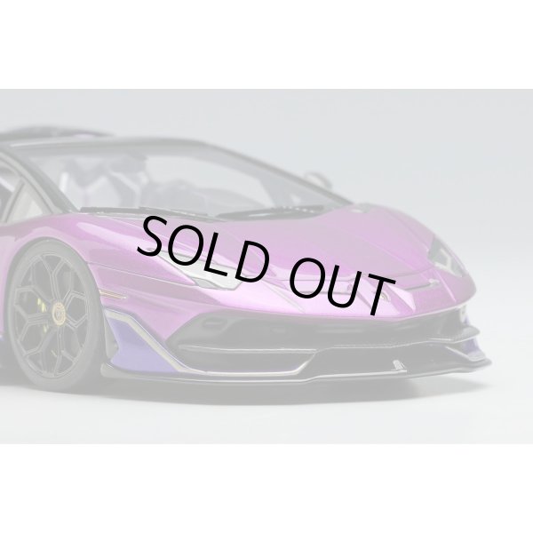 画像14: EIDOLON COLLECTION 1/43 Lamborghini Aventador SVJ Roadster 2020 Ad Personam 2 tone paint Viola Fineo / Viola Hestia Limited 150 pcs. (14)