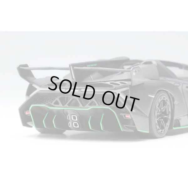 画像13: EIDOLON COLLECTION 1/43 Lamborghini Veneno Roadster 2015 Matte Black Limited 80 pcs. (13)