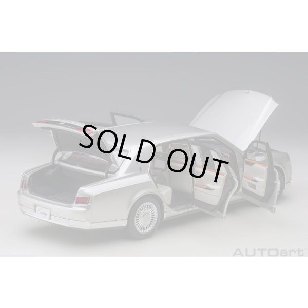 画像13: AUTOart 1/18 Toyota Century Special Edition (Radiant Silver Metallic) 精華 ＜せいか＞ (13)