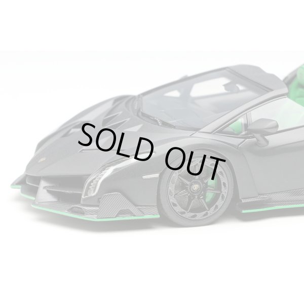 画像10: EIDOLON COLLECTION 1/43 Lamborghini Veneno Roadster 2015 Matte Black Limited 80 pcs. (10)