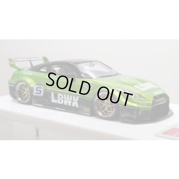 画像5: EIDOLON 1/43 LB-Silhouette WORKS GT 35GT-RR Giallo Verde Pearl / Dark Green Two-Tone color Limited 35 pcs. (5)
