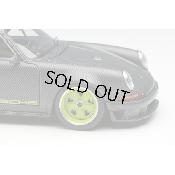 画像9: EIDOLON 1/43 Singer 911 DLS 2022 Matte Visible Carbon Limited 150 pcs. (9)