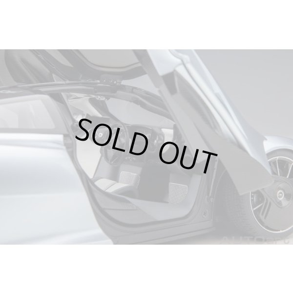 画像10: AUTOart 1/18 McLaren Speedtail (Frozen Blue) (10)