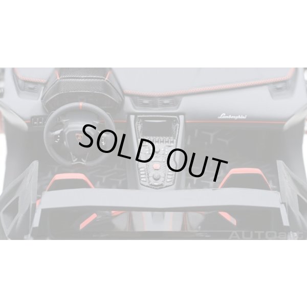 画像14: AUTOart 1/18 Lamborghini Aventador SVJ (Nero Nemesis) (14)
