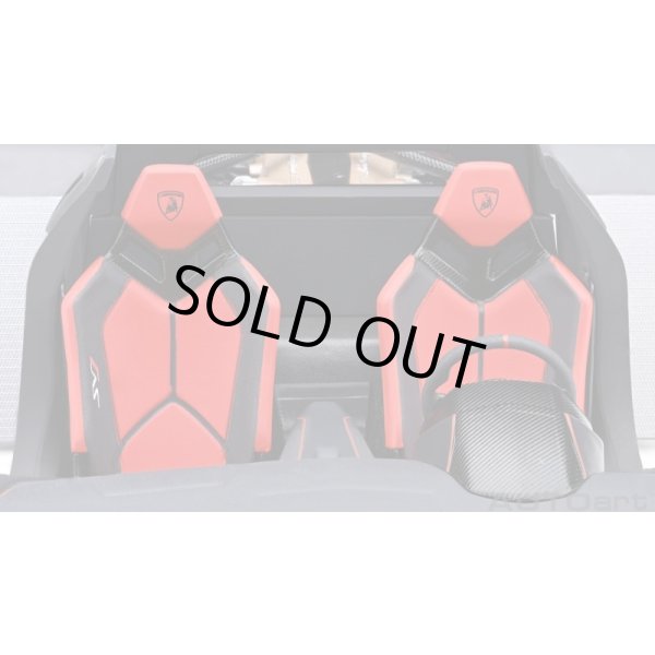 画像13: AUTOart 1/18 Lamborghini Aventador SVJ (Nero Nemesis) (13)